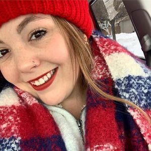 Meet your Posher, Julia